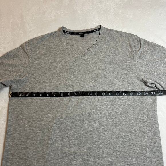Public Rec Men's Go-To V T-Shirt Size Large Casual Athleisure Preppy Classic - Picture 6 of 7